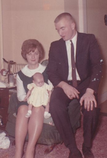 Carolyn J. (Bergstrom)  Bohl photo gallery thumbnail 102 of 133