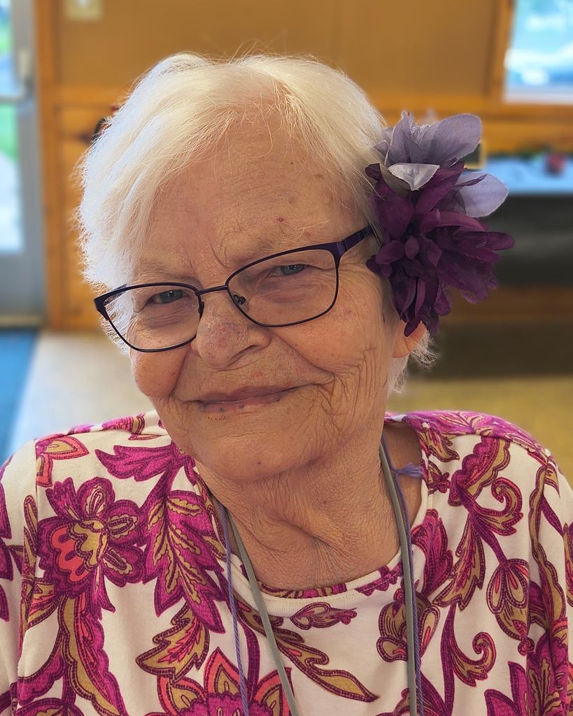 Sally Waldvogel Profile Photo