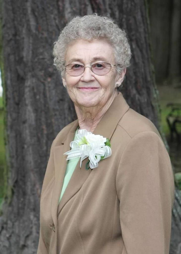 Lona Lorraine Amundson Van Deelen