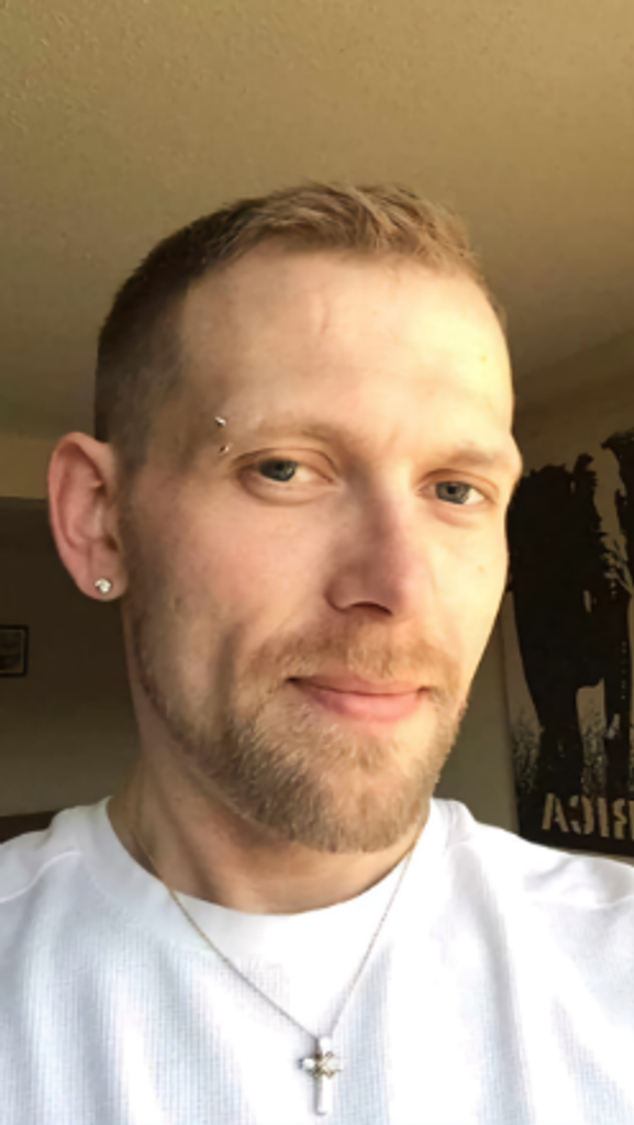 Dustin Vaillancourt Profile Photo