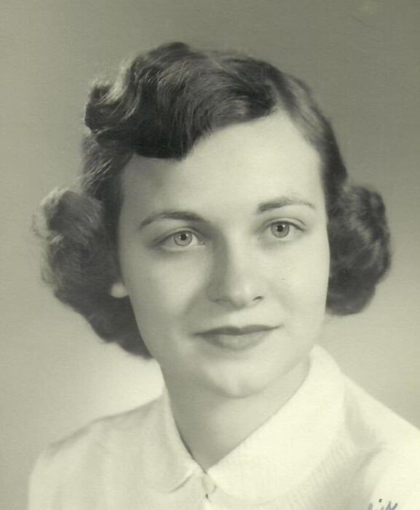 Carolyn (Hollingsworth)  Lenenski Profile Photo