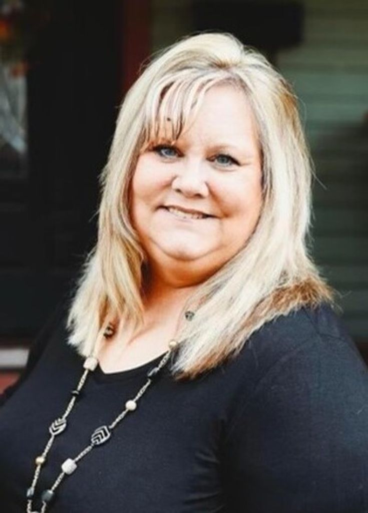 Terri Holtsclaw Profile Photo