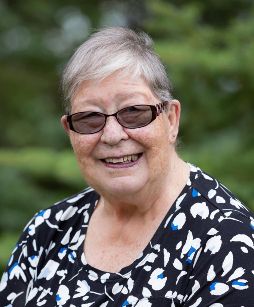 Linda Anne (Malyon)  Naismith Profile Photo