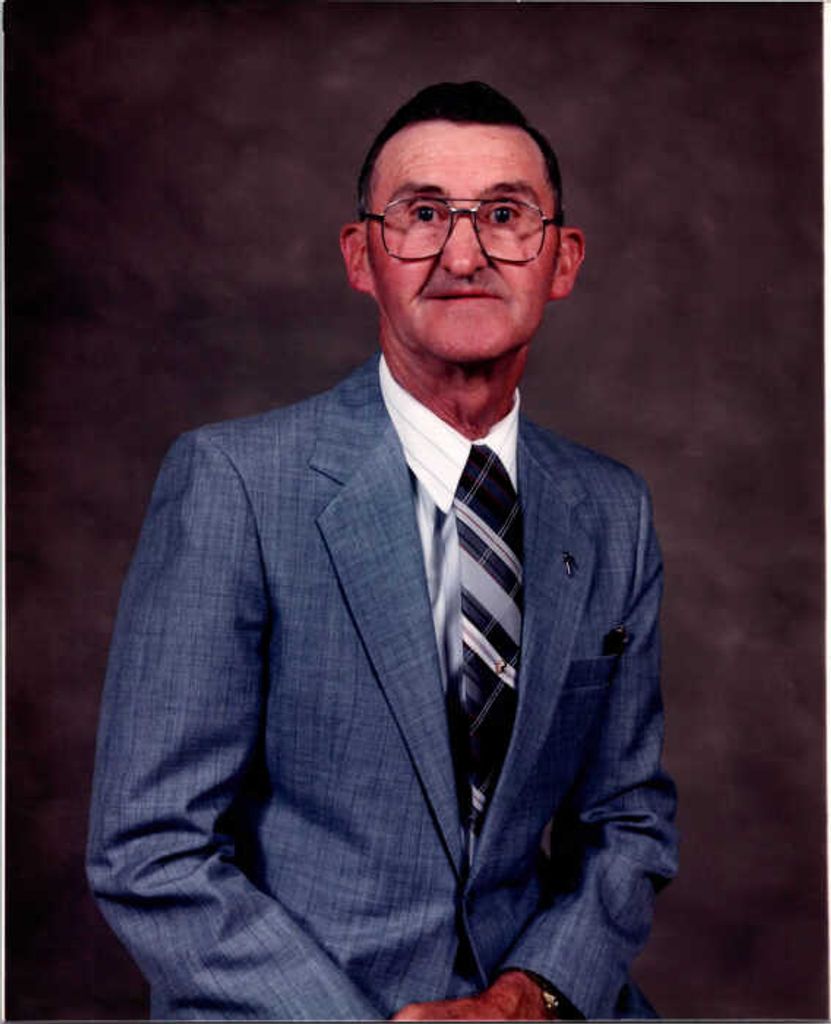 Kenneth "Kenny" Dill