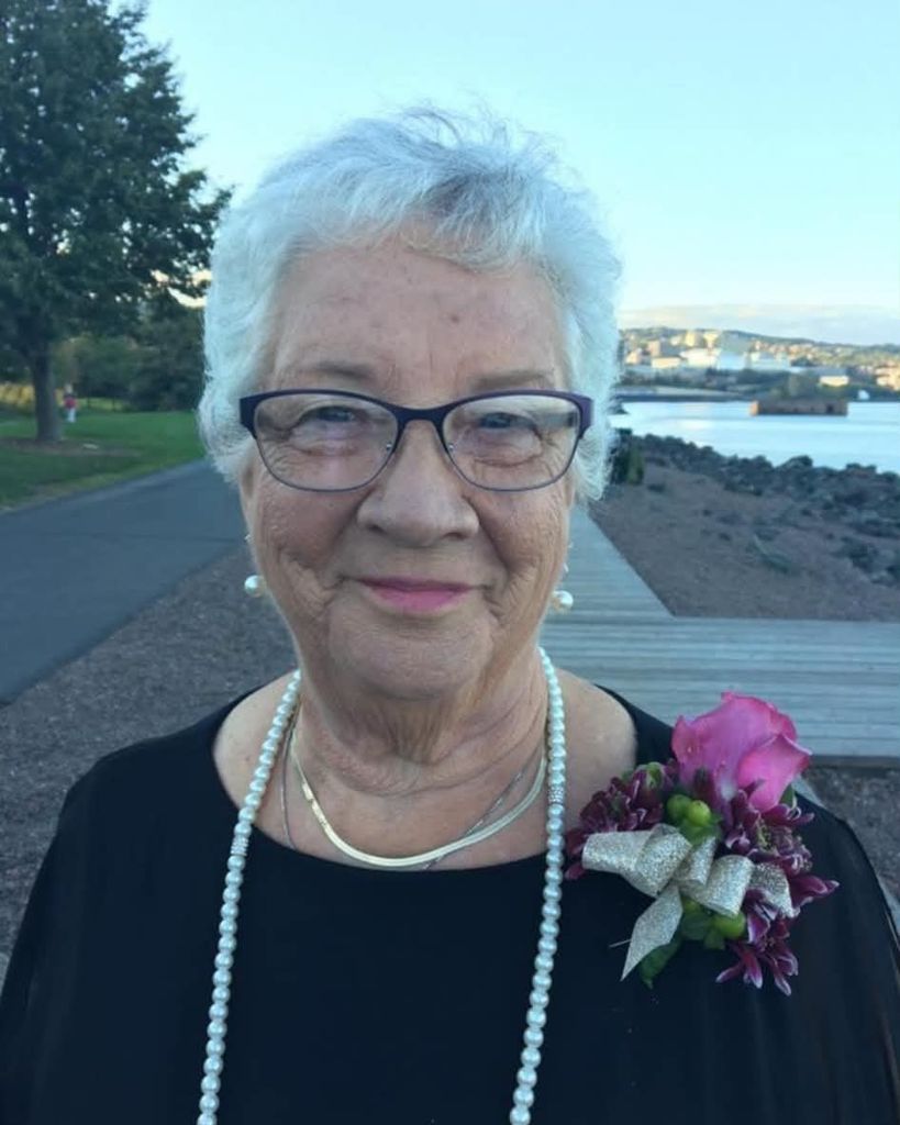 Carol Mae Holten