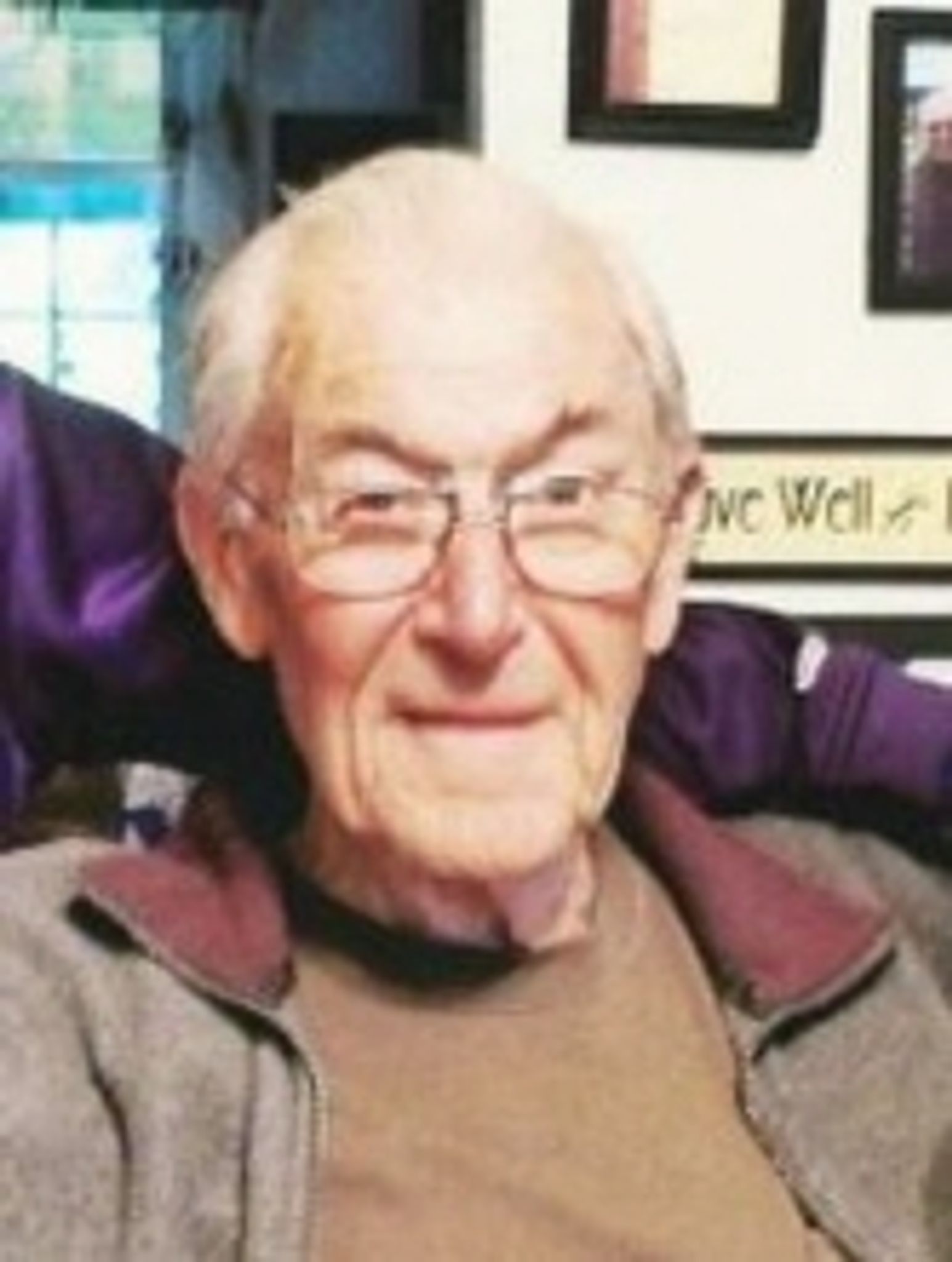 Darryll Dewey Obituary March 1, 2013 - Mitchell Family Funeral Home, image size:1545x2048