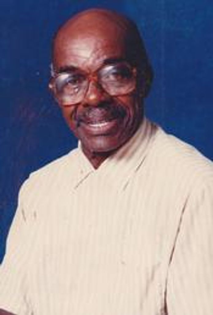 Eugene L Houchens,Jr