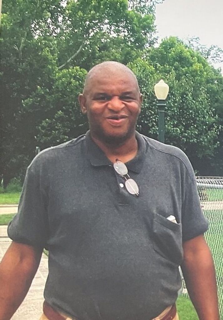 Oliver J. Henderson Profile Photo