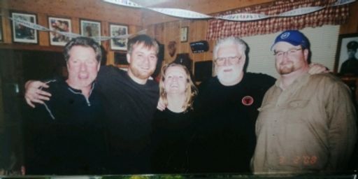 Delbert "Del" Dale Holman photo gallery thumbnail 12 of 18