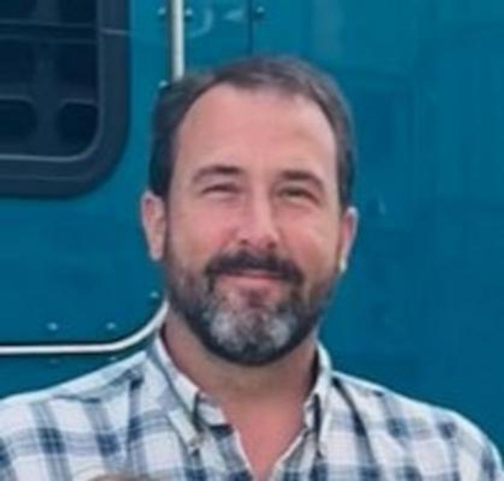 Travis Oran Wolfe Profile Photo