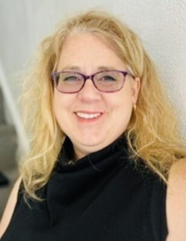 Heidi Yvonne Fluharty Profile Photo