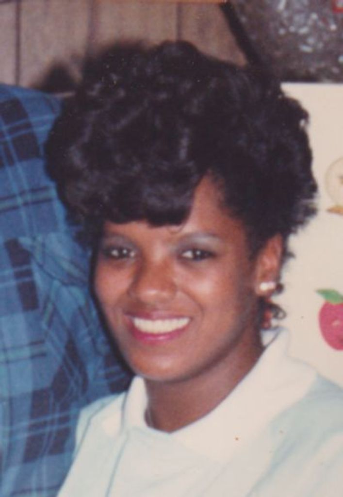 Loretta Hunt Profile Photo