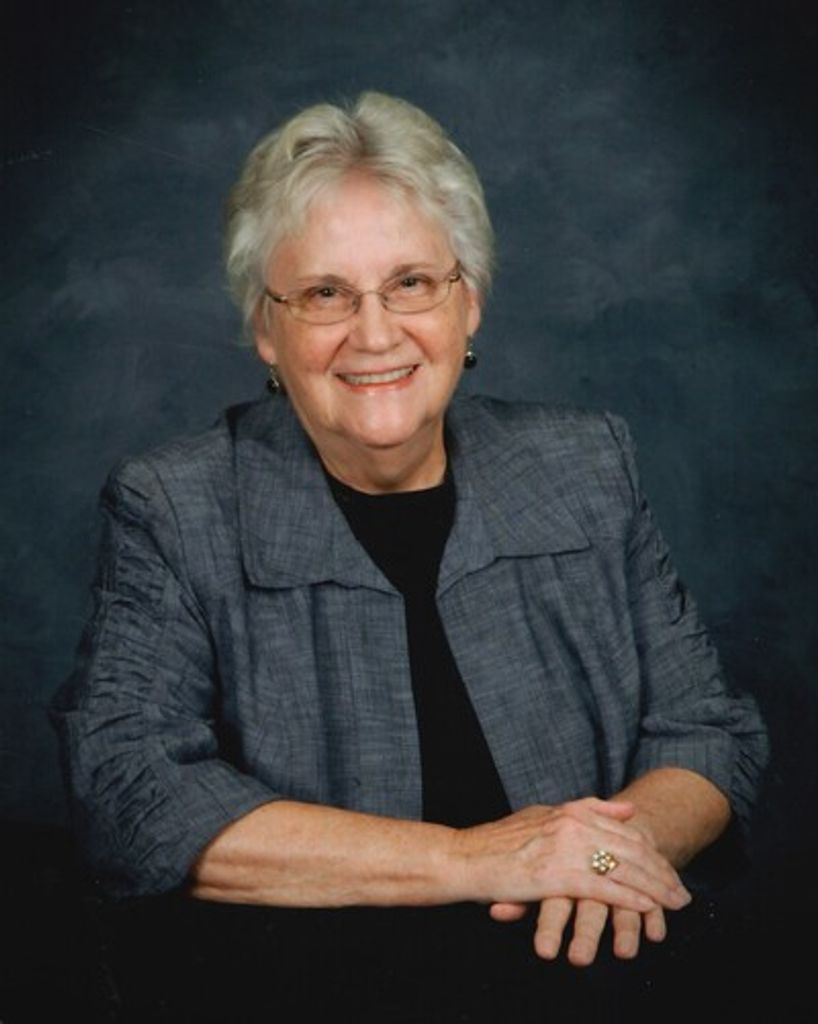 Charlotte Smith Hood Profile Photo