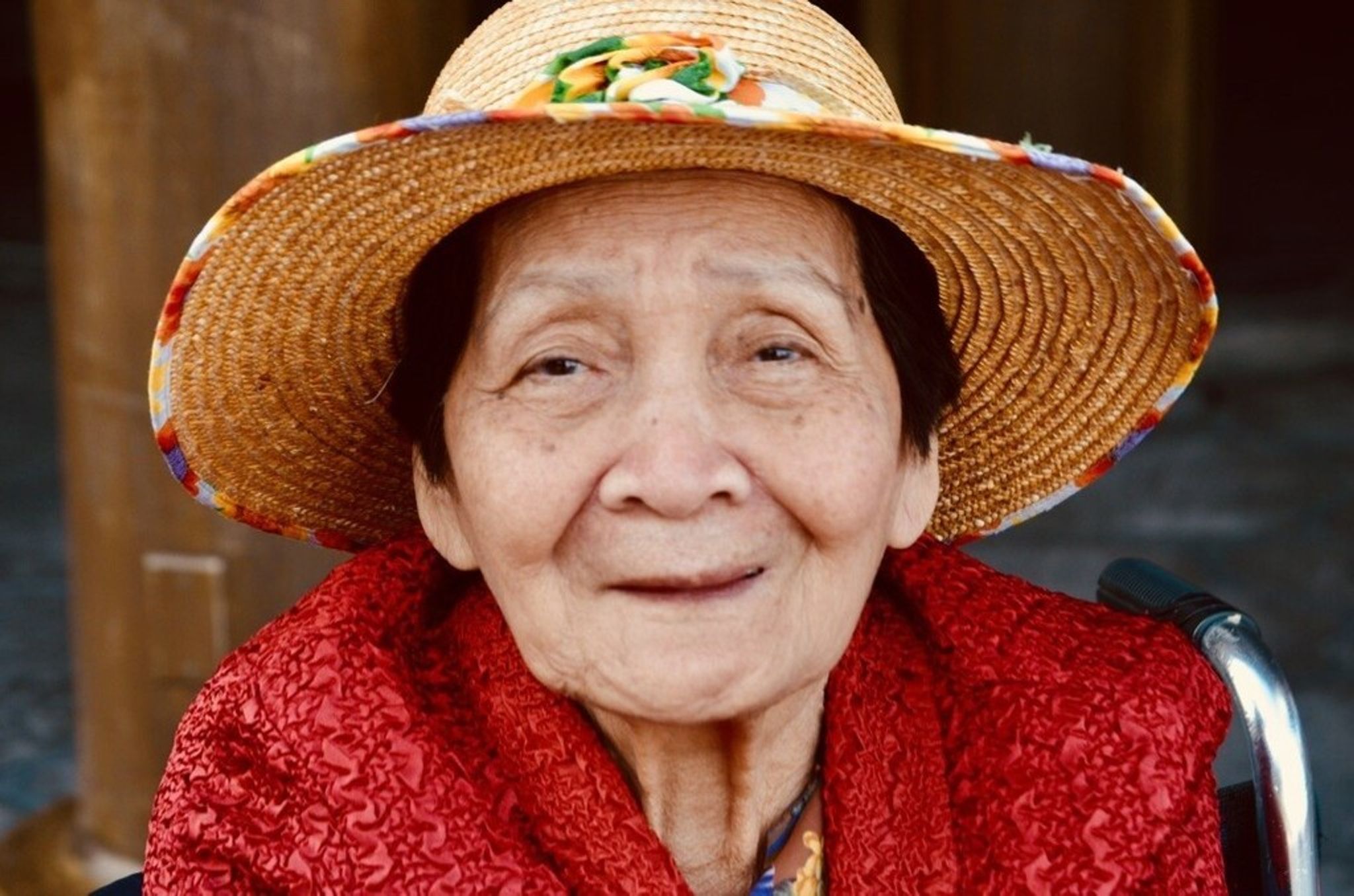 Gloria Sacdalan photo gallery image 1 of 3