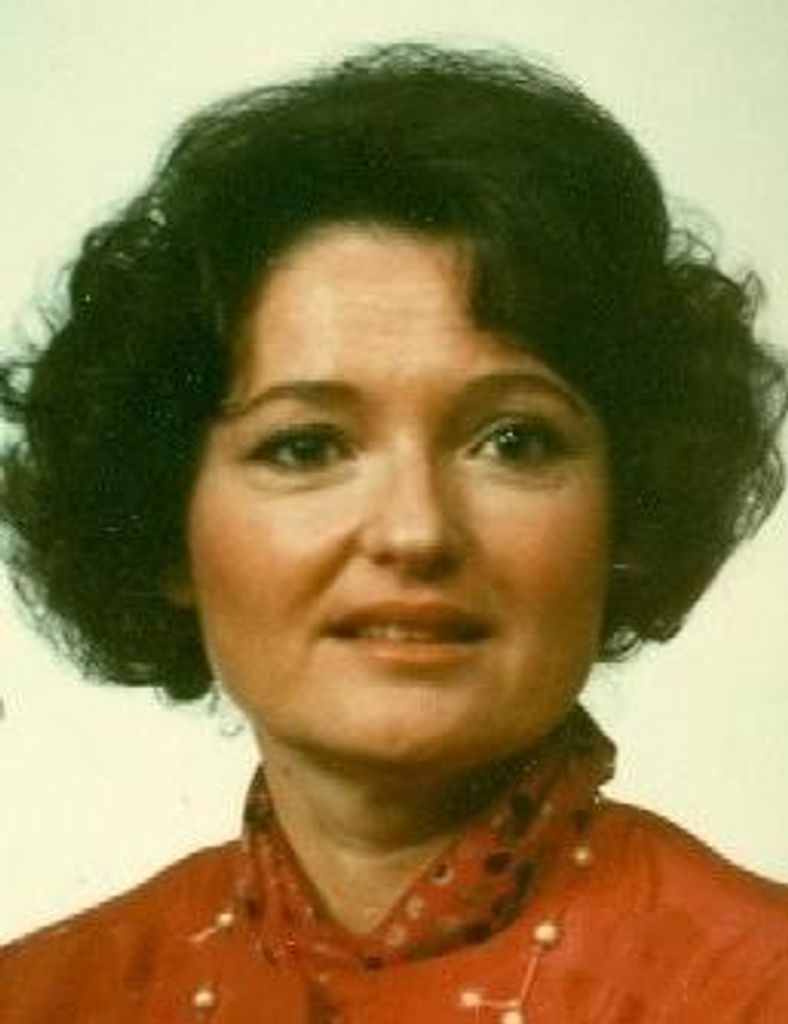 Olguita Casler Profile Photo