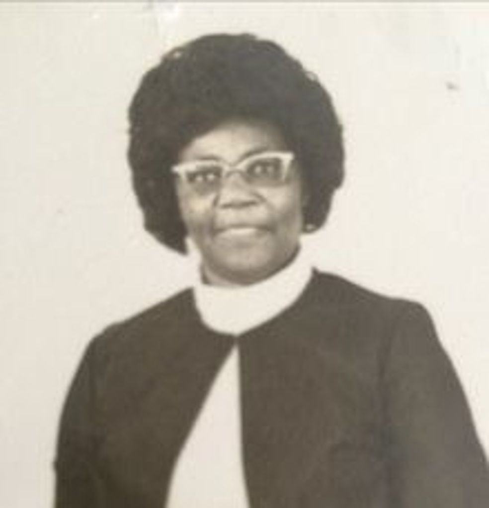 Ms Delceta Gaynor