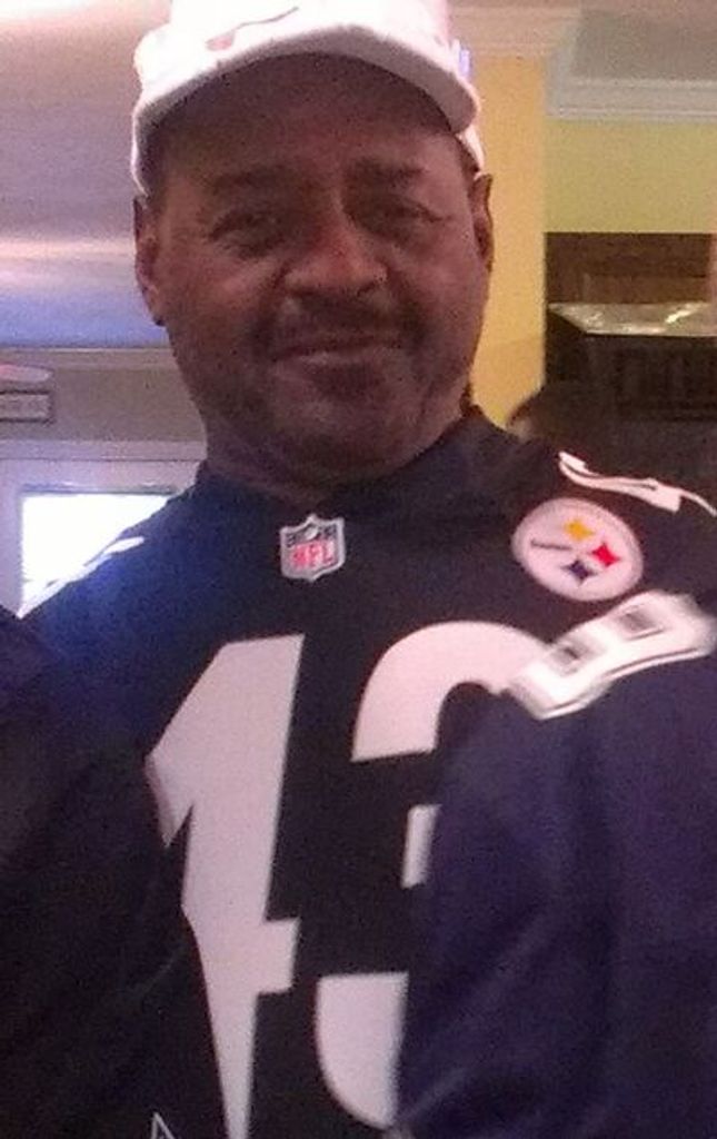 Michael Thompson Profile Photo