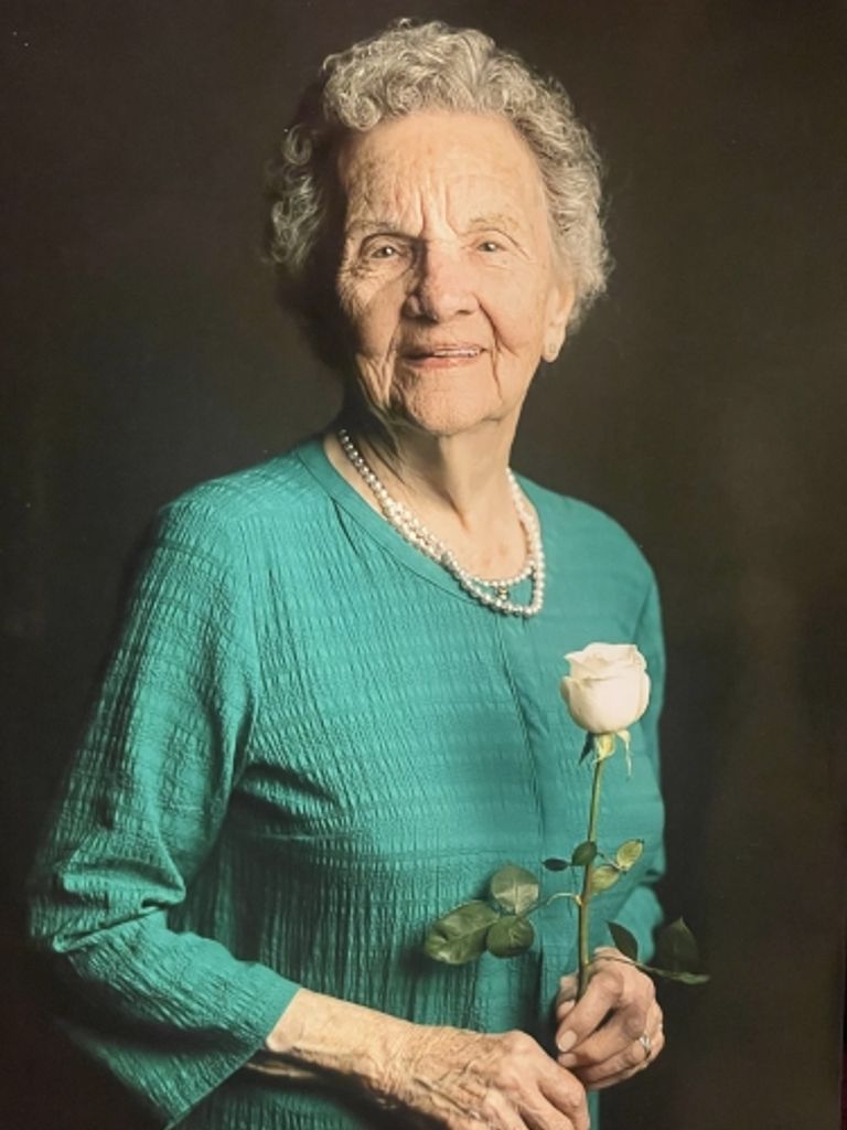 Dorothy L. Holzum Profile Photo