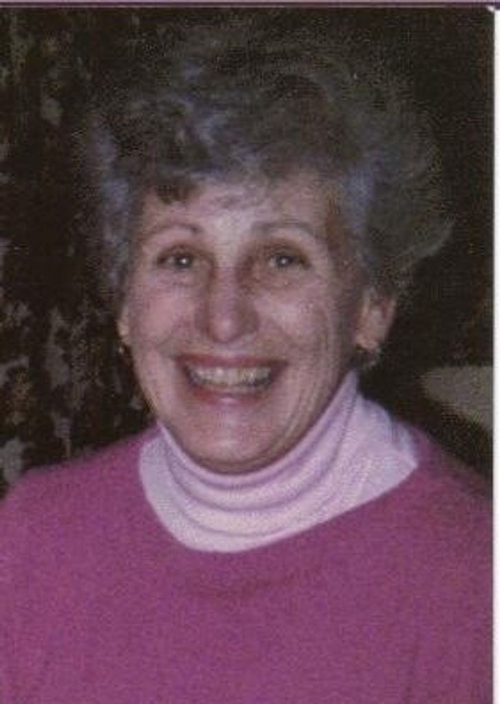 Phyllis Macmillan Profile Photo