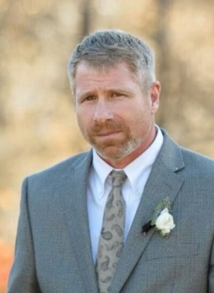 Lewis Smith Profile Photo