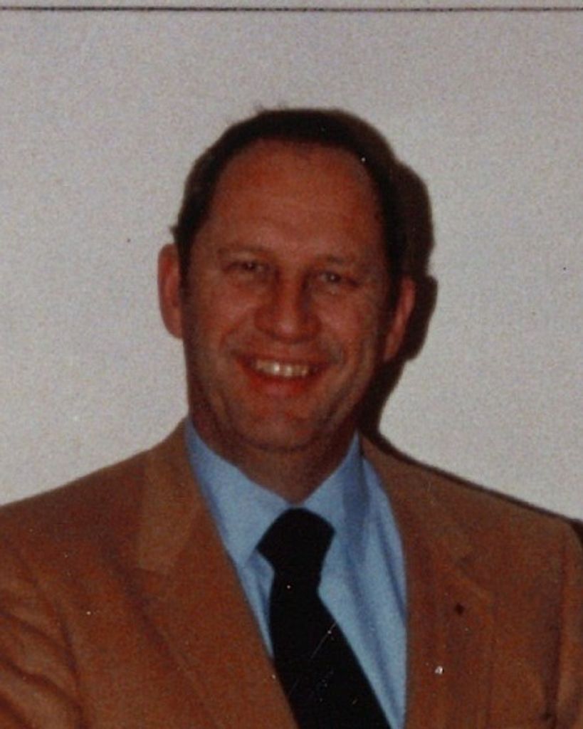 Robert "Bob" C. Gorges