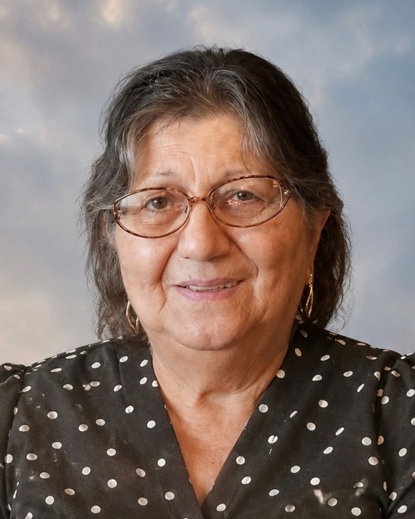 Emma Ovasapian Profile Photo