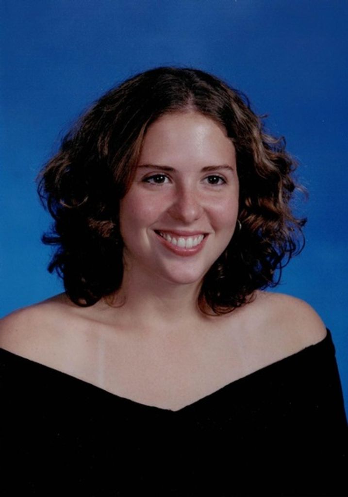 Laurie Marie Ladson Profile Photo