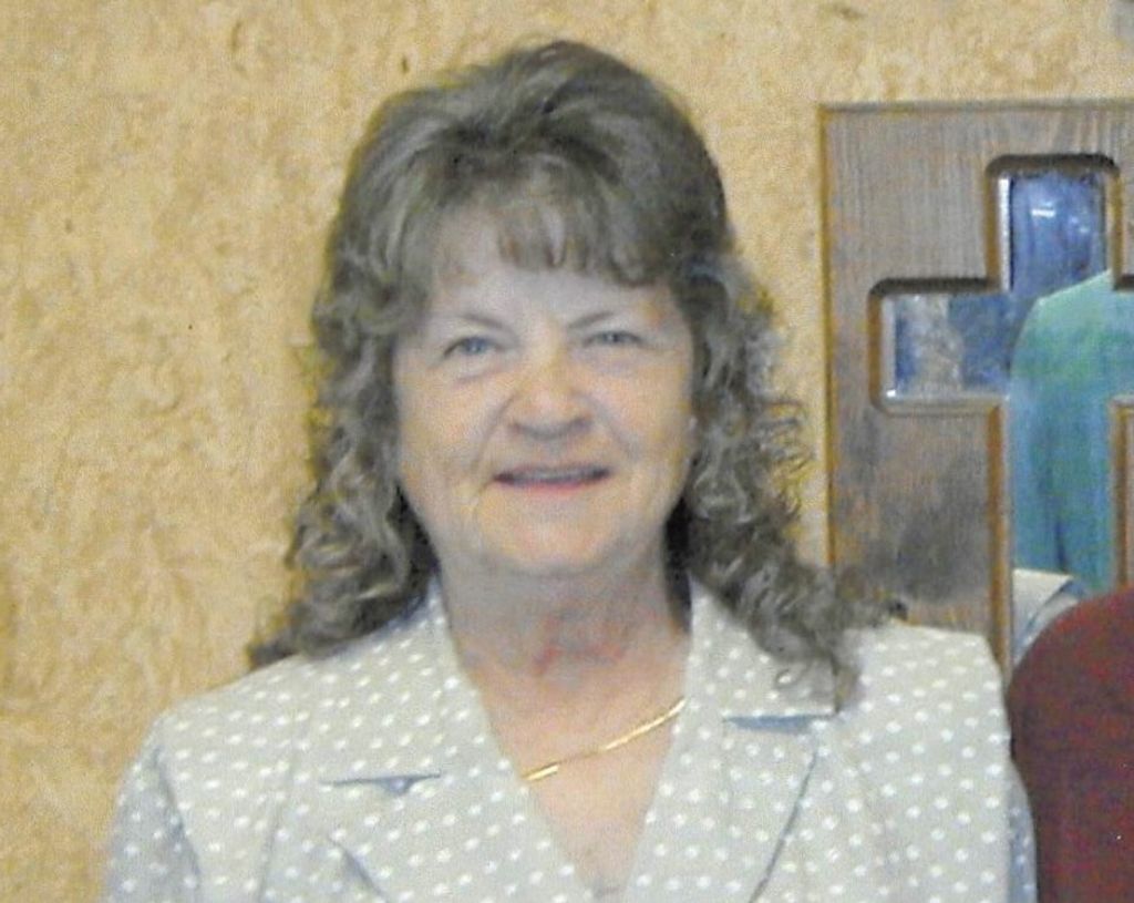 Debbie Devore (Estes)  Mcintosh