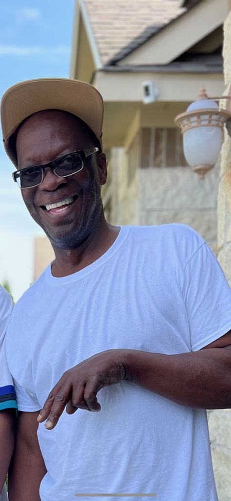 Bernie Jones Jr. Profile Photo