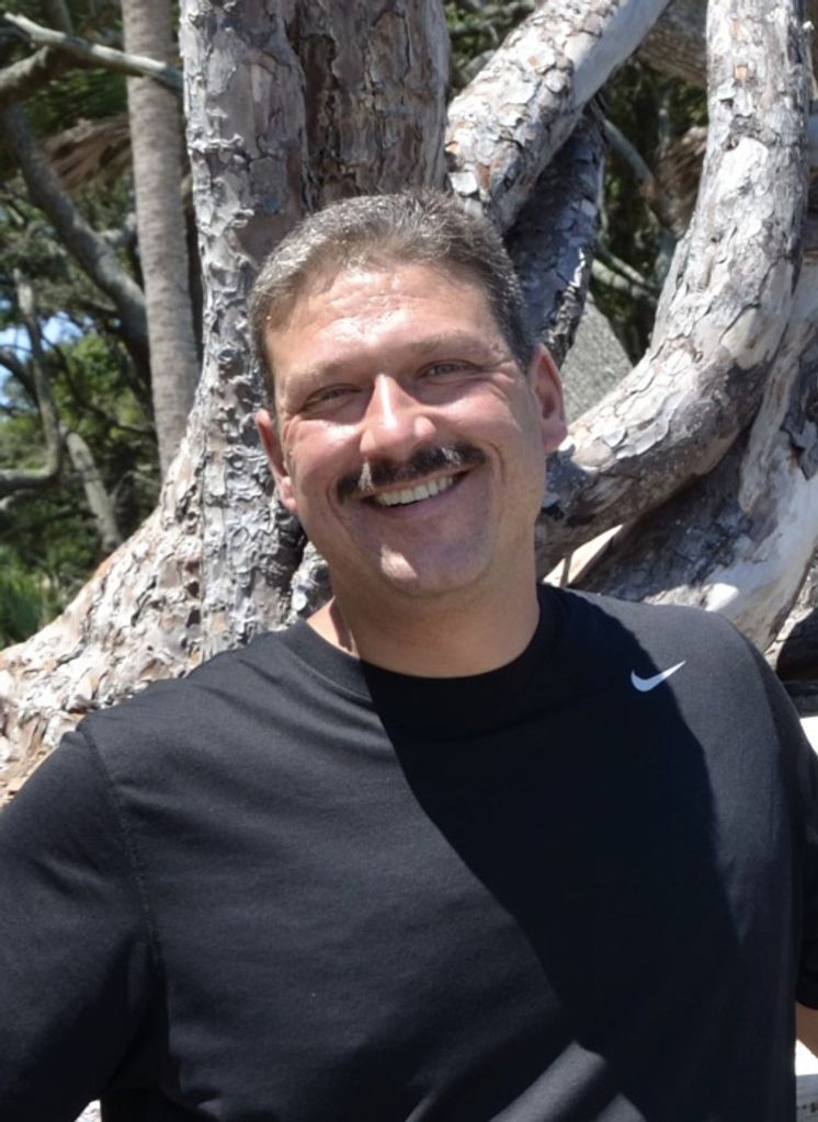 Stavros Antonakakis