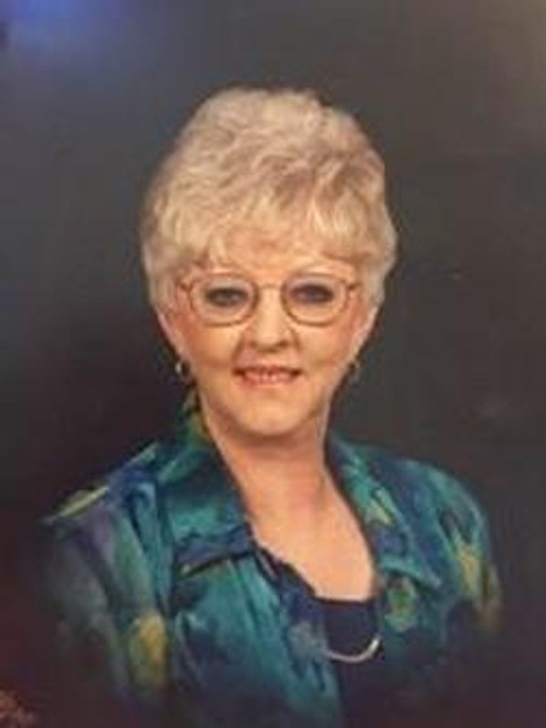 Elaine Travis Profile Photo