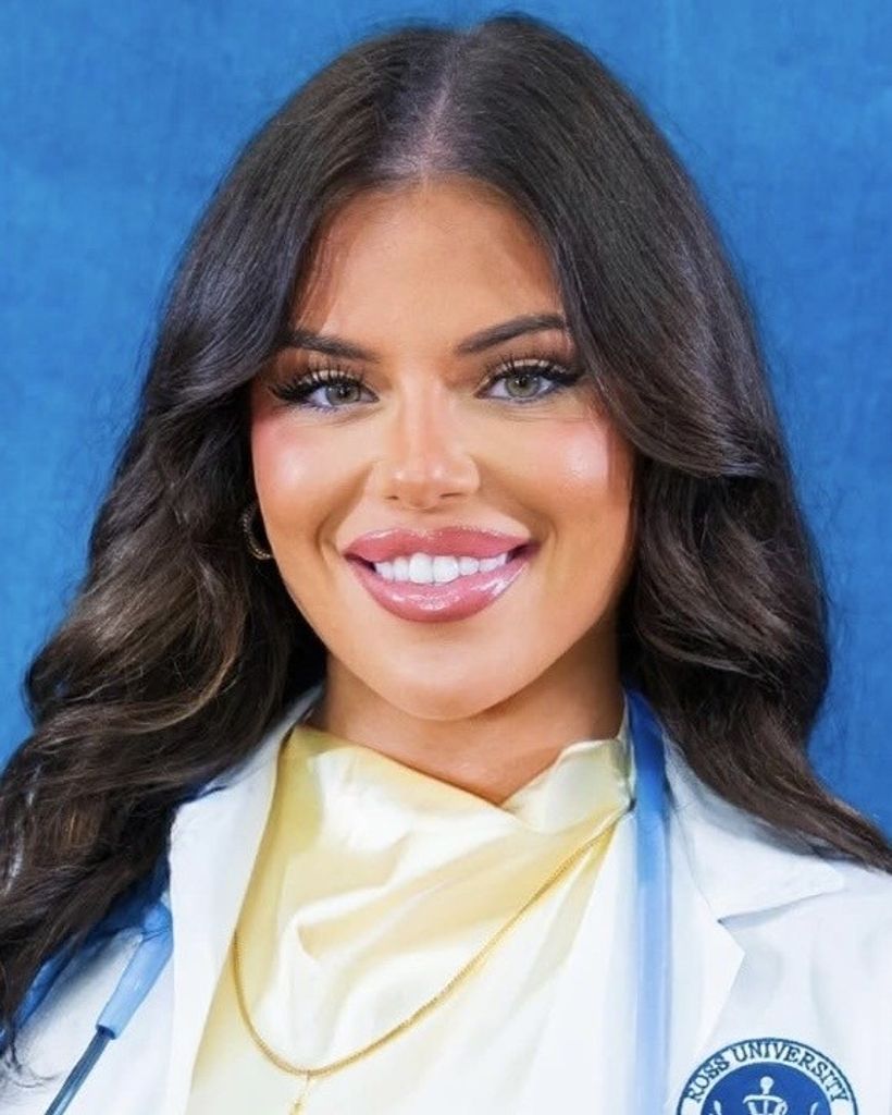 Victoria Summer McElwee Profile Photo