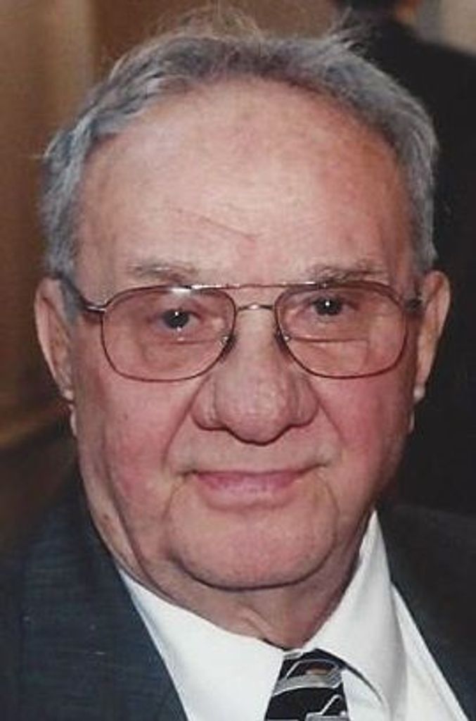 Walter J. Pienton Profile Photo