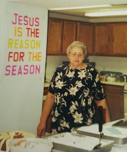 Edith Collett photo gallery thumbnail 113 of 163