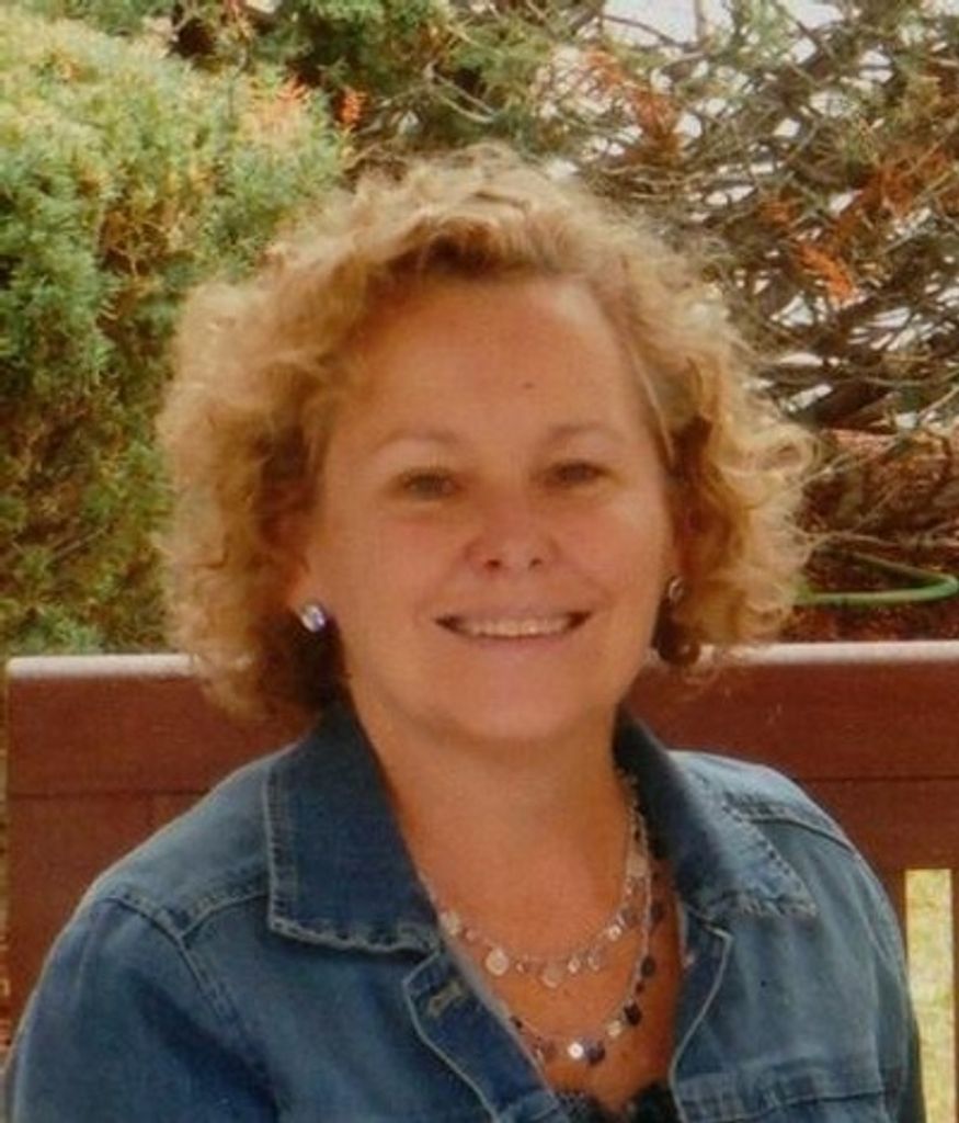 Claire Foucher Profile Photo