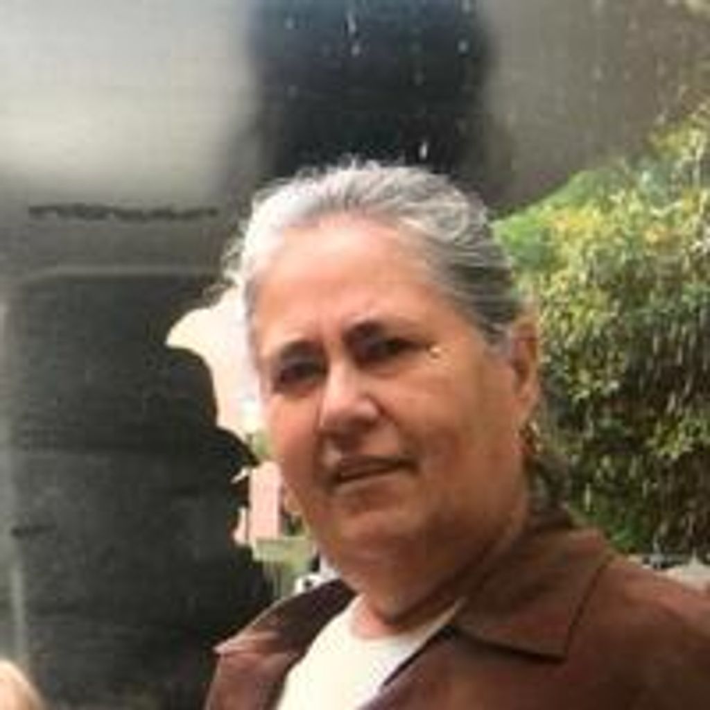 Alexandra Handrinos Profile Photo