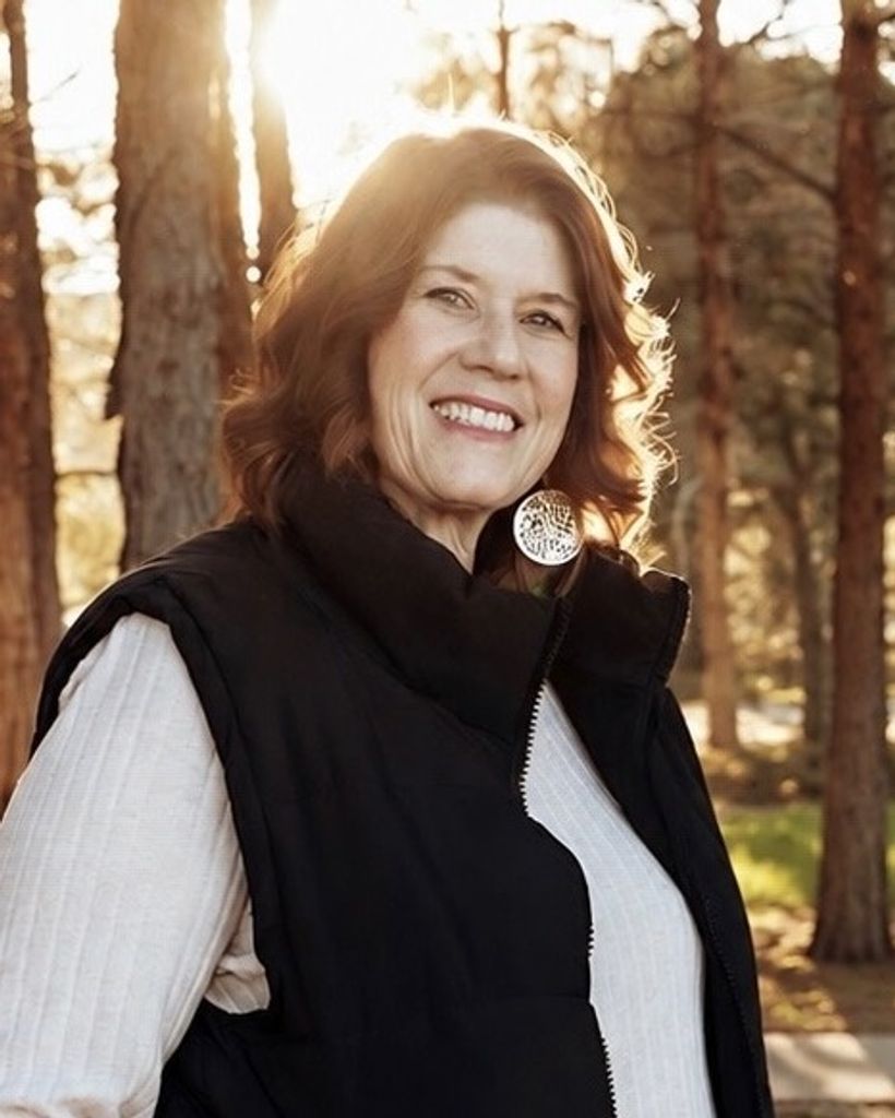 Kelli Elizabeth Sarrett Profile Photo