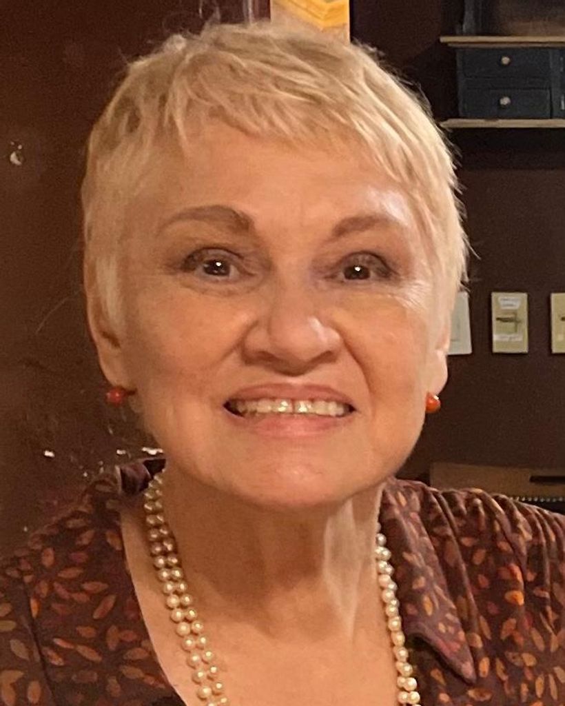 Elvia "Titina" Cristina Garcia