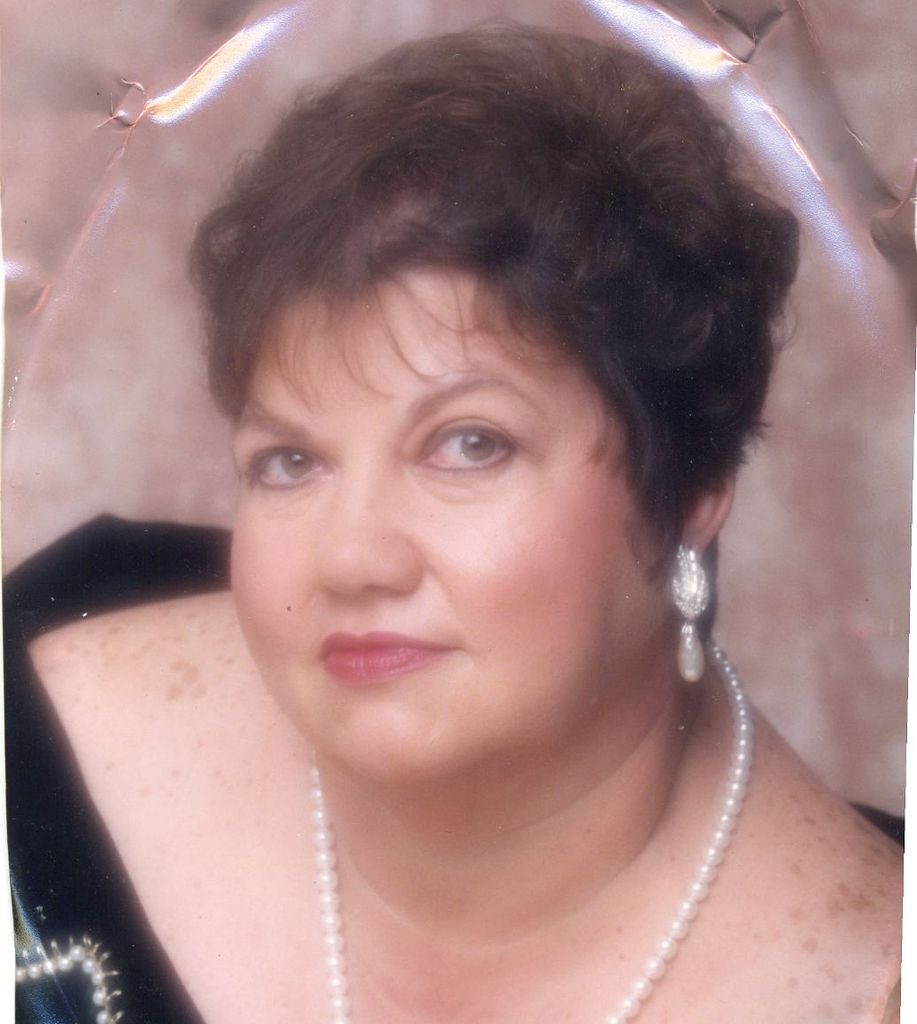 Mrs.  Elizabeth Sue Clark, 70