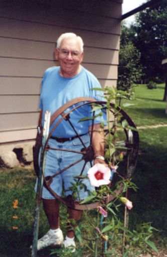 Russell Knuth photo gallery thumbnail 31 of 81