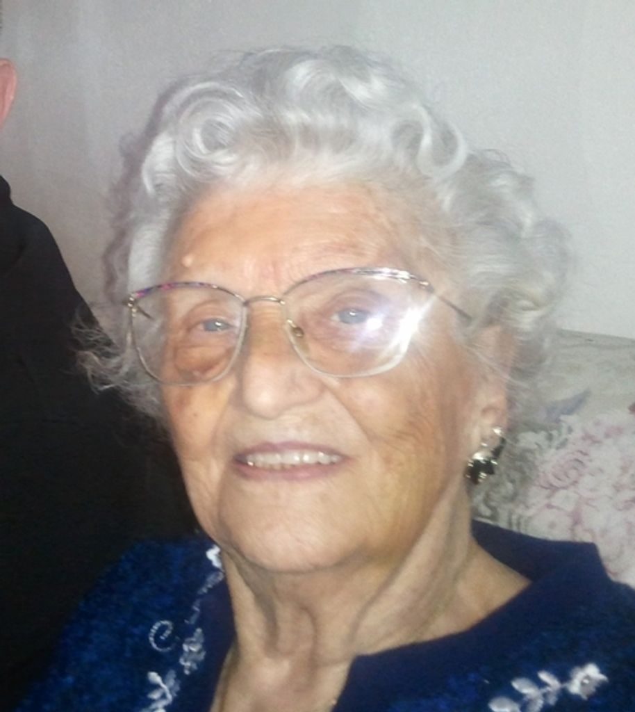 Irene E Bauch (Hull)