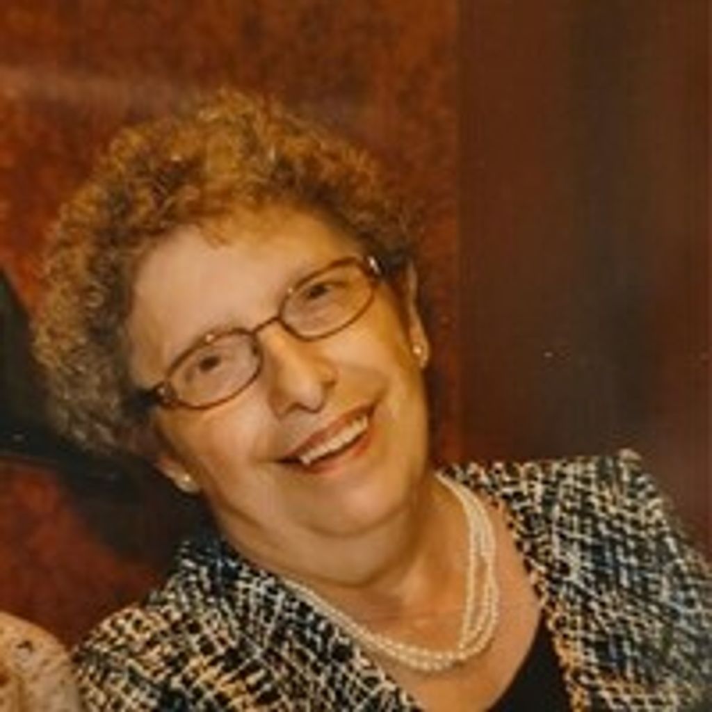 Gloria Jean Makrevis Profile Photo