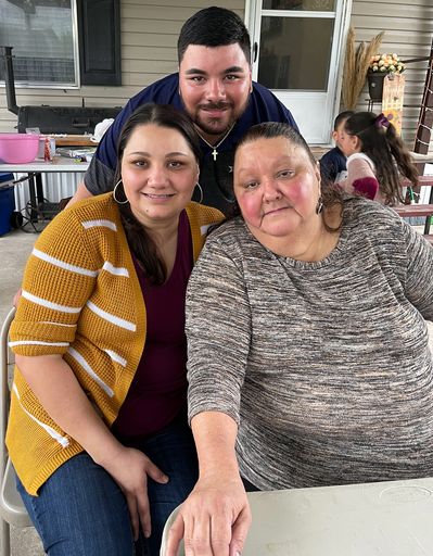 Maria Guadalupe Salinas photo gallery thumbnail 39 of 200