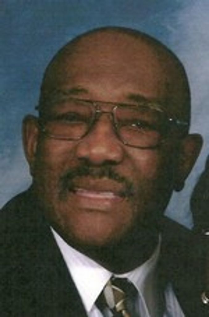 Herbert Robbie Akins