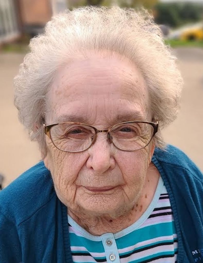 Evelyn Margaret Staszak Profile Photo