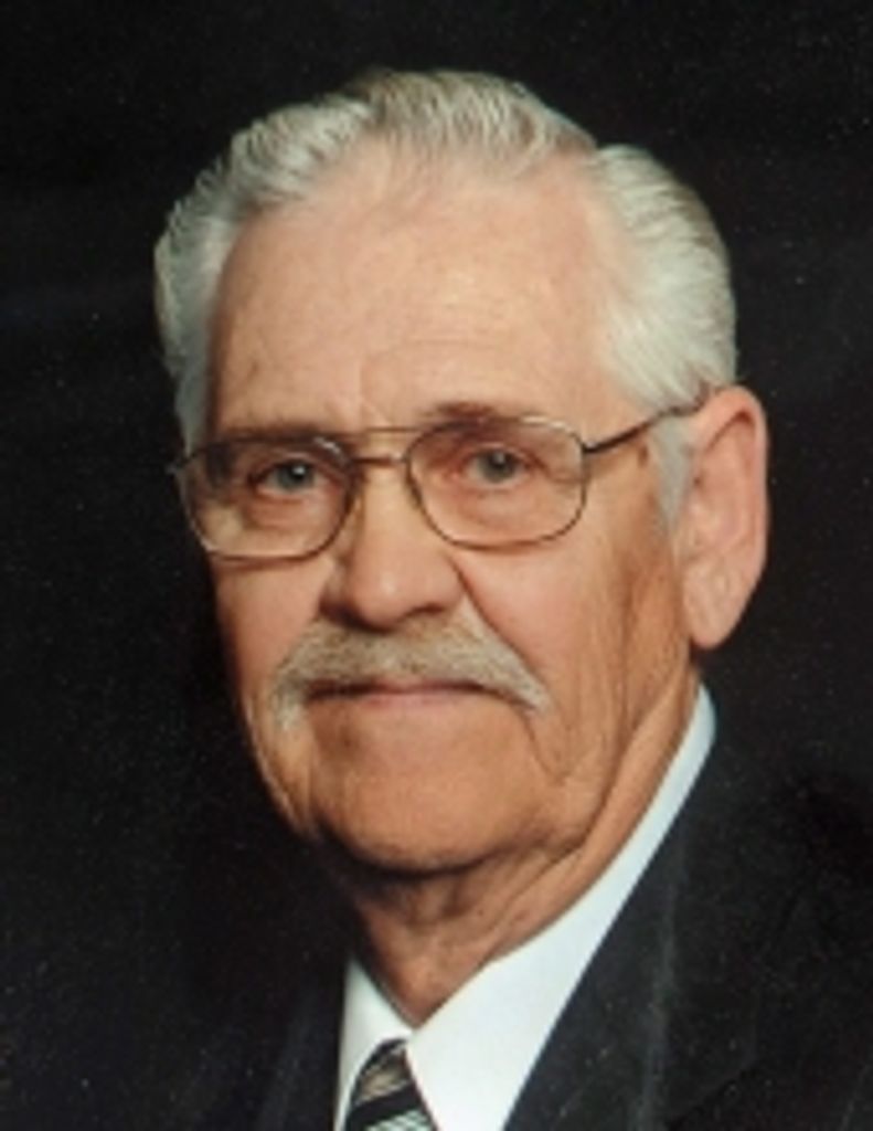 Arnie Lomen