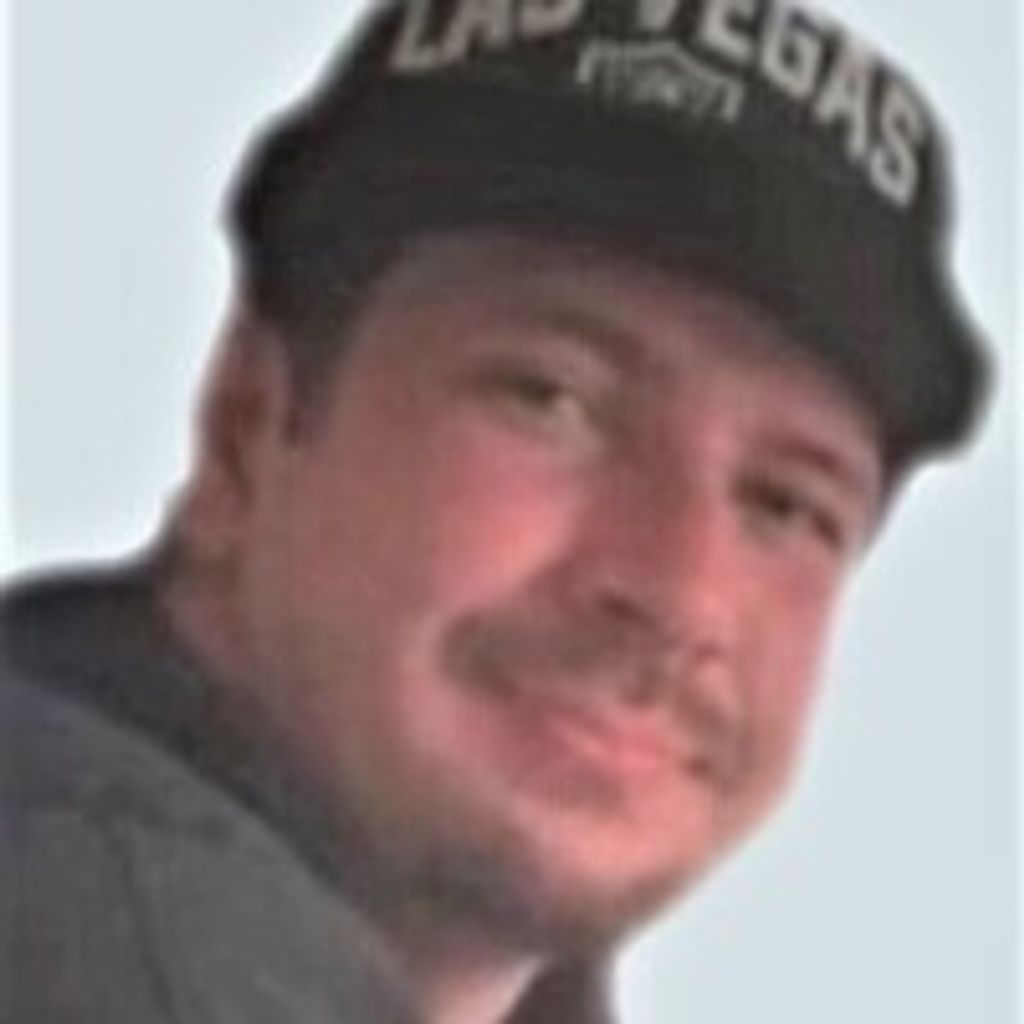 Dominic Duran Profile Photo