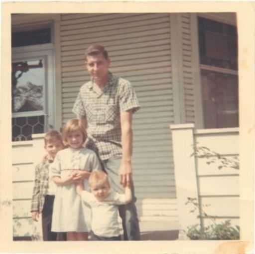 George T. Hooten photo gallery thumbnail 16 of 48