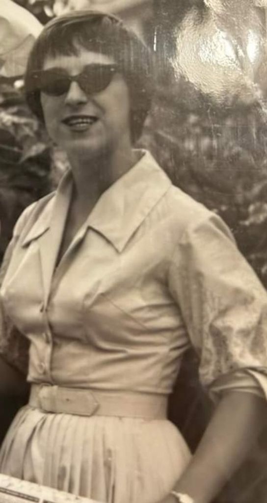 Vivian “Vicki” W. Robbins Profile Photo