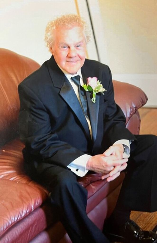 Robert J. Charlton Profile Photo